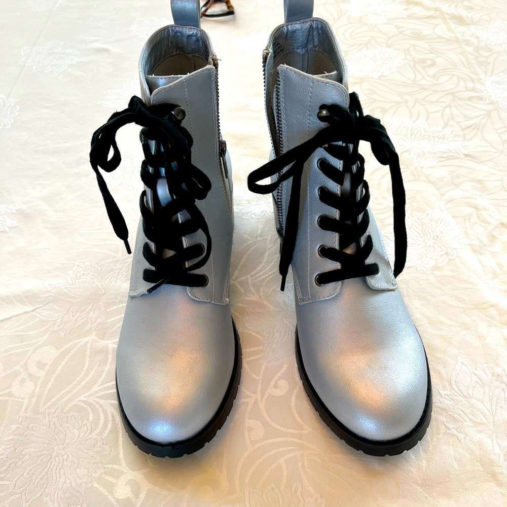 Silver iridescent booties 8.5 NWT